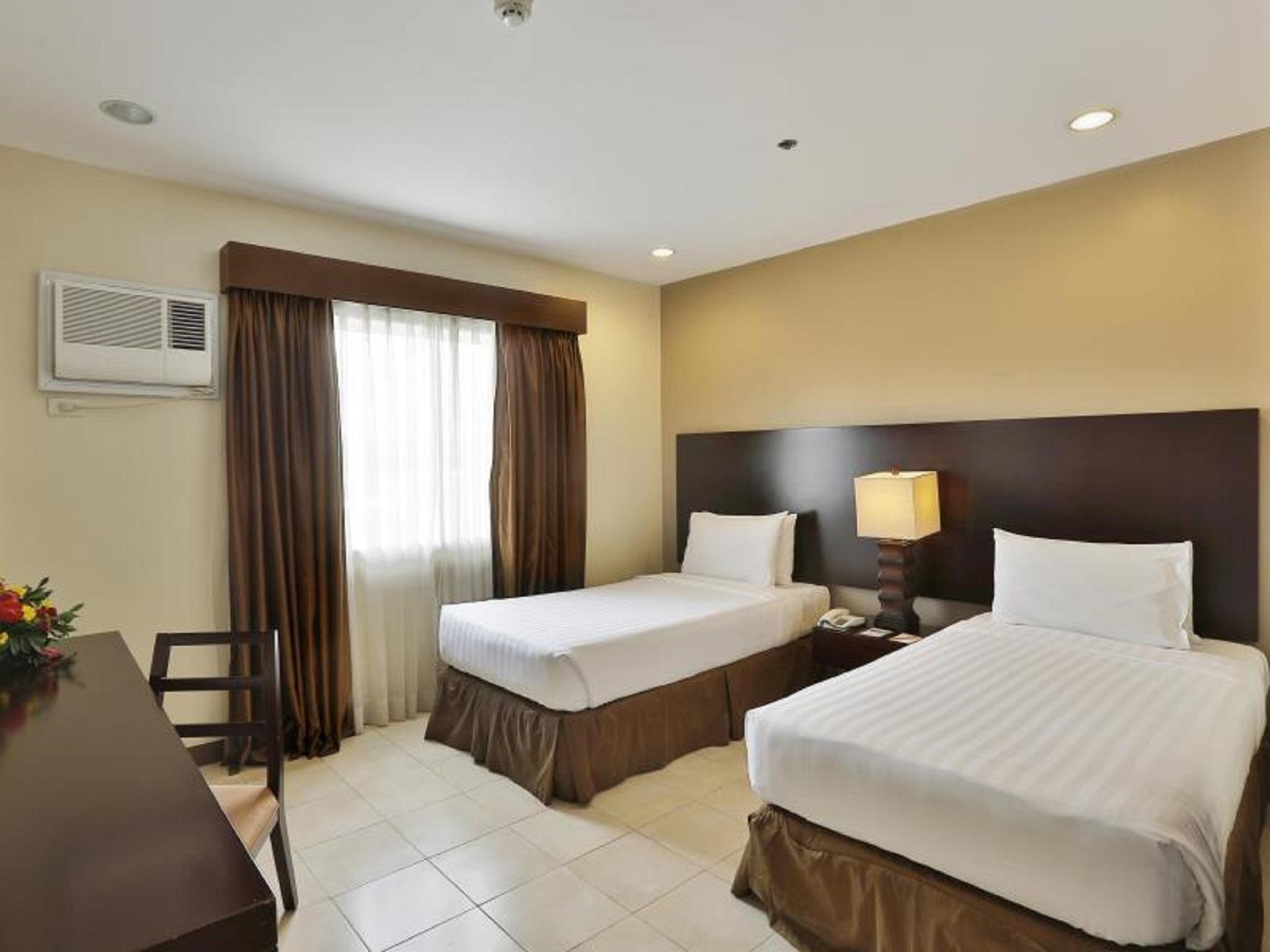 Alpa City Suites Hotel Cebu Exteriör bild