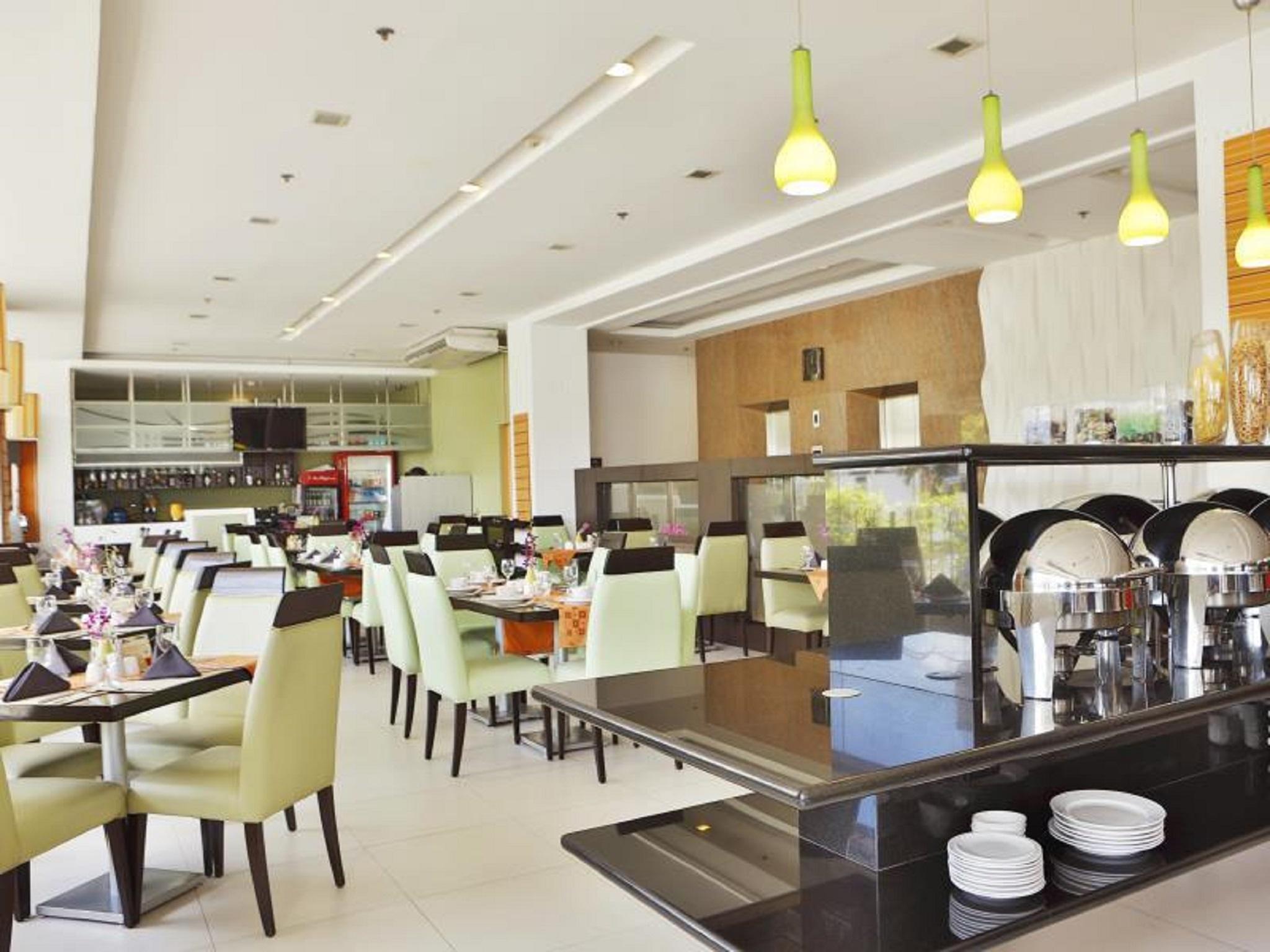 Alpa City Suites Hotel Cebu Exteriör bild