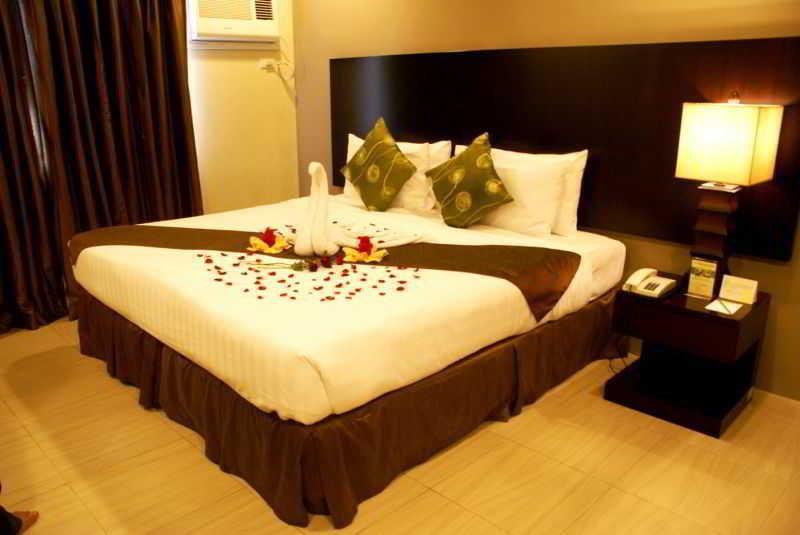 Alpa City Suites Hotel Cebu Exteriör bild